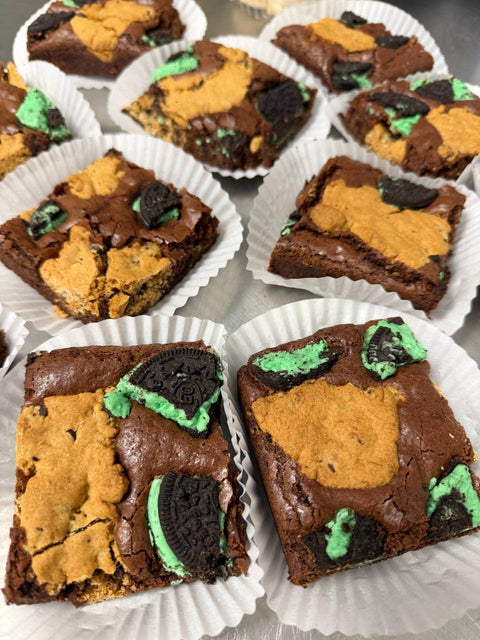 A batch of gluten-free mint cookies and cream deluxe brownies
